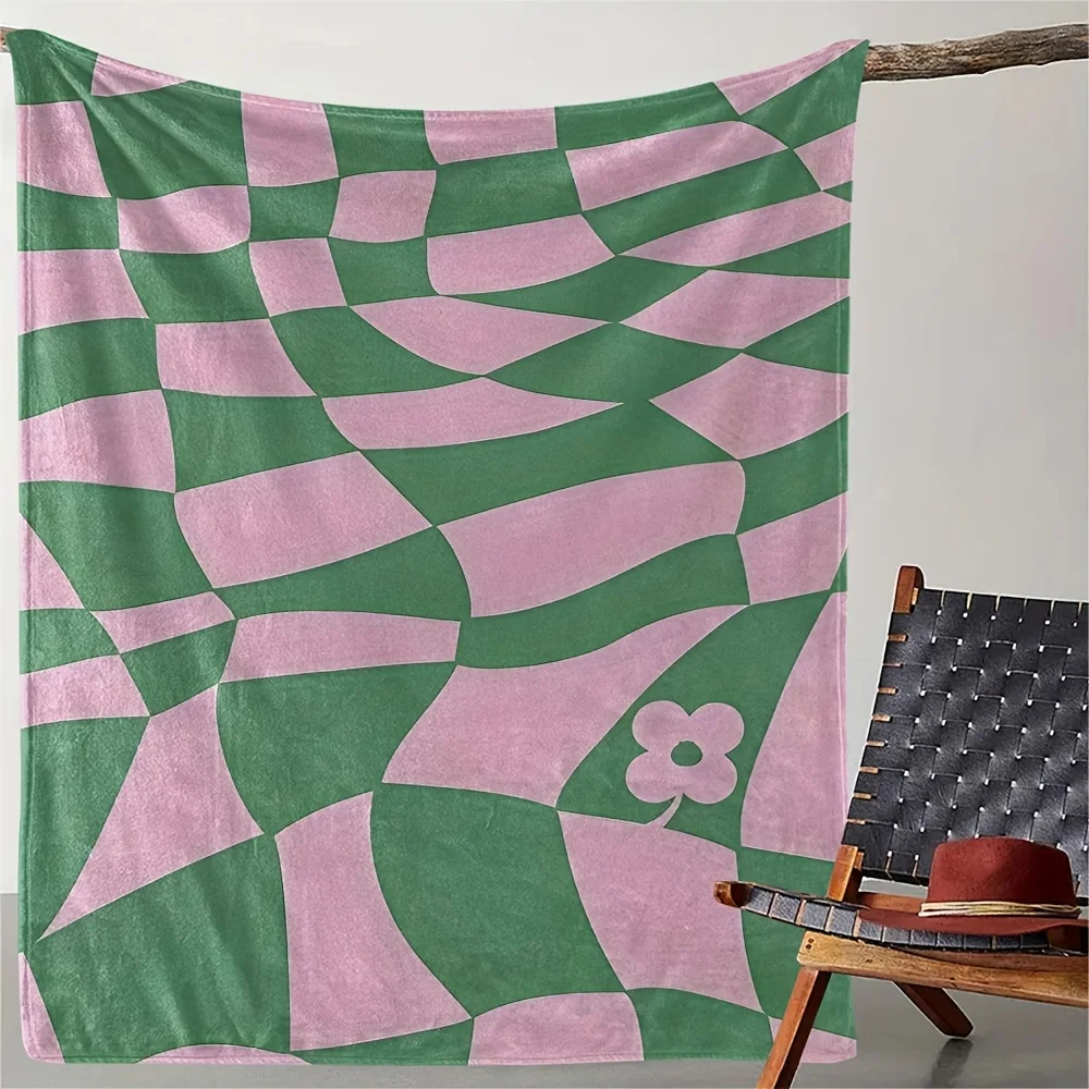 Pink Green Warped Checker Flannel Throw Blanket, Retro Wavy Grid Flower Print Soft Warm Blanket for Sofa Bedroom Home Decor