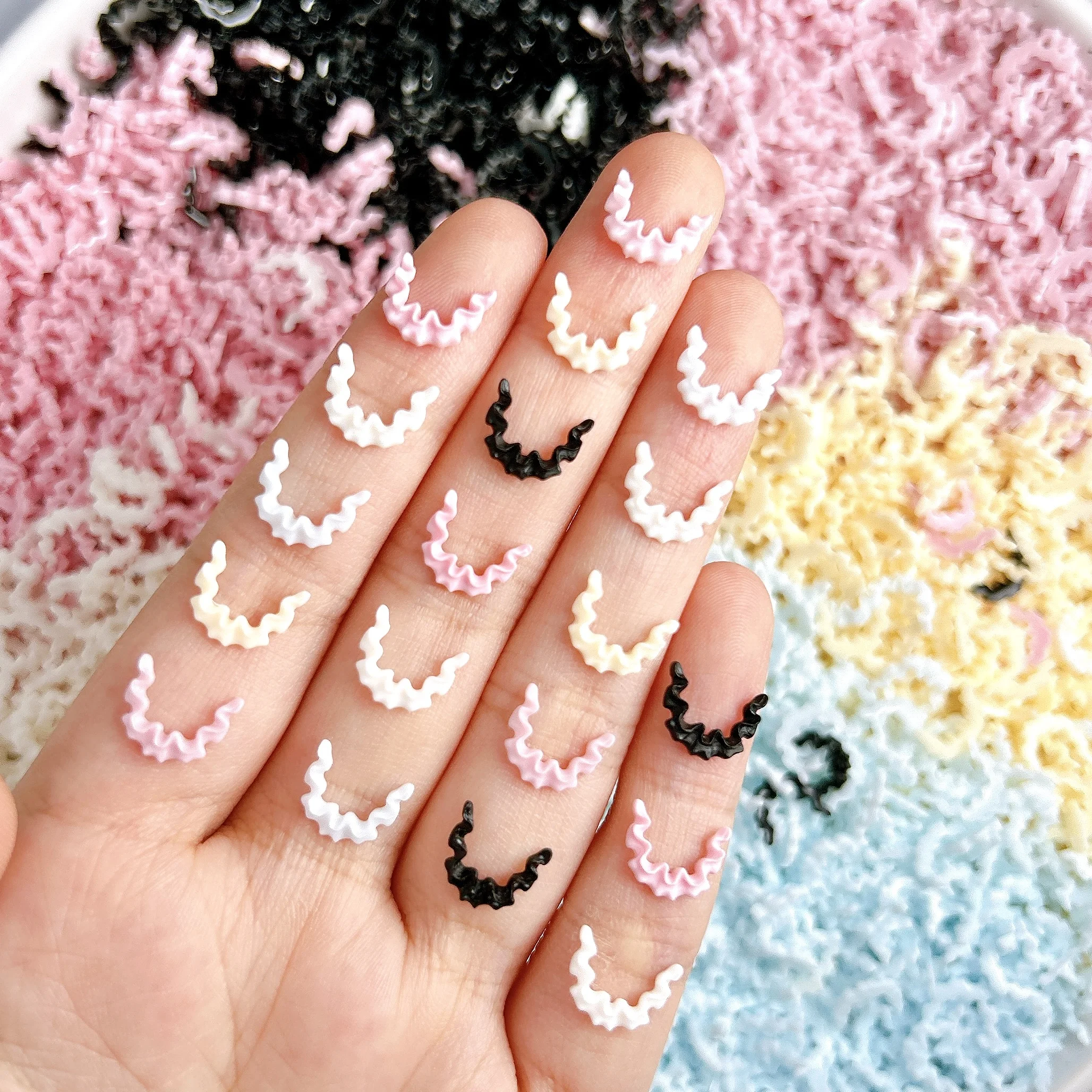 30 قطعة بلون الإبداعية تنورة الدانتيل مسمار السحر لينة الحلو الدانتيل الراتنج مسمار الفن زينة DIY بها بنفسك أجزاء الأظافر نمط عبق صغير