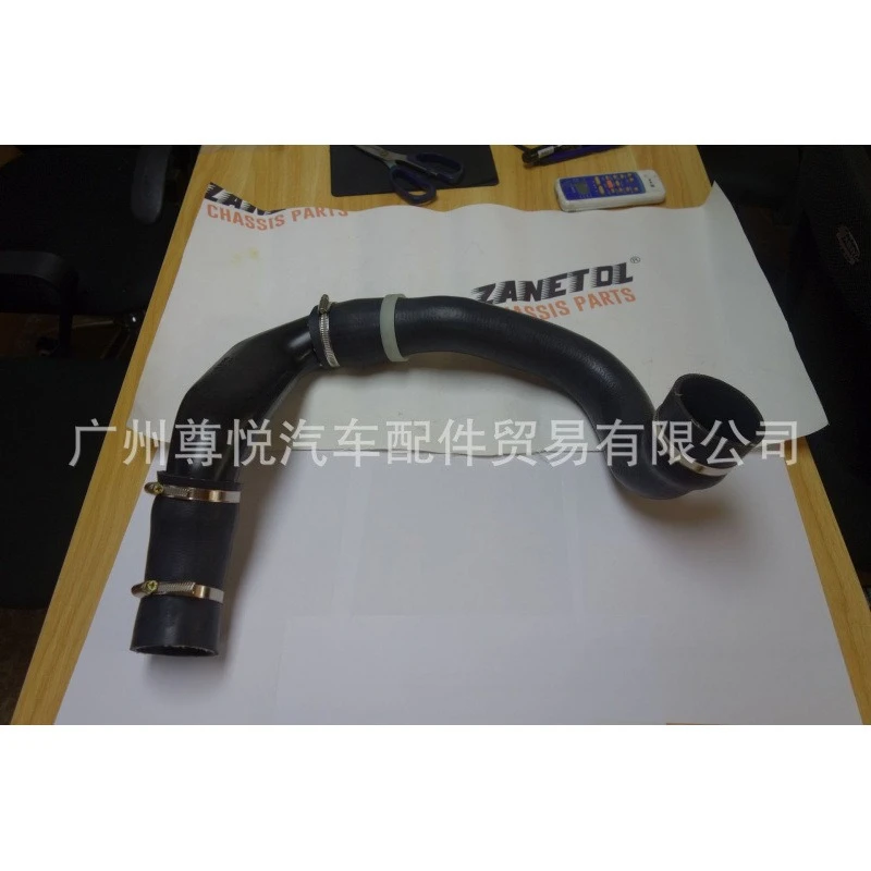 

Suitable for auto parts, water tank water pipe LR002589