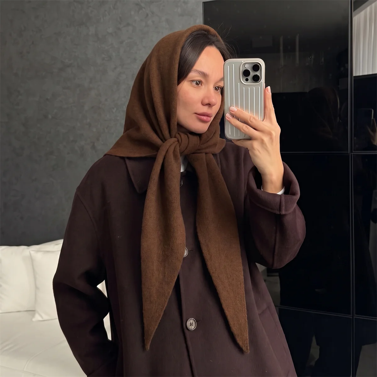 hijab-de-inverno-quente-em-trico-para-mulheres-lenco-muculmano-solido-em-triangulo-xale-macio-e-versatil-para-o-pescoco-casual-para-o-dia-a-dia-e-atividades-ao-ar-livre