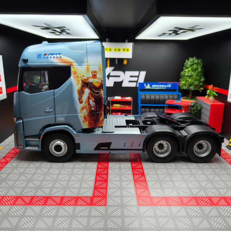 Fondu sous pression 1:24 échelle Foton Daimler Auman Zhilan tracteur Original usine alliage voiture modèle à collectionner jouet cadeau Souvenir affichage