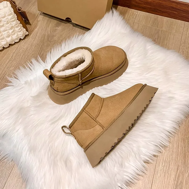 

Designer wool ugghs boots with thick soles, suitable for women's winter new round toe thick fur leather short shoes