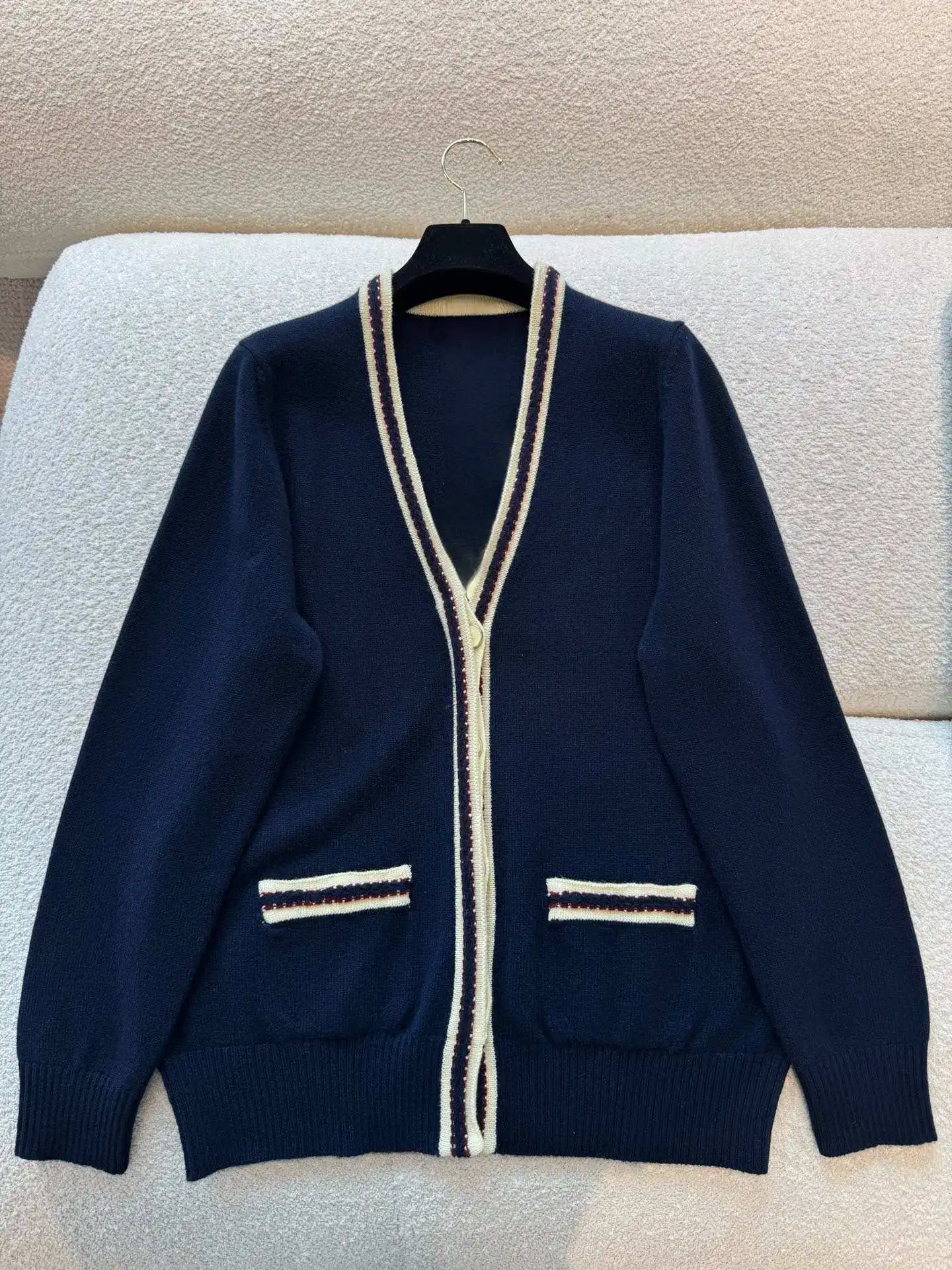 2026 Spring New Arrival Fashion Contrast Binding Cashmere Cardigan Women Loose V-neck Outwear Top