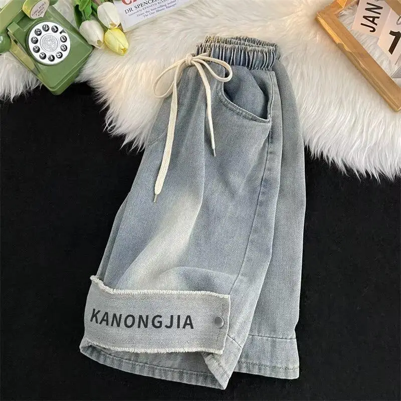 Celana Pendek Denim Biru Huruf Musim Panas Pria Celana Serut Serbaguna Fashion High Street Amerika Celana Panjang Pribadi Longgar Kasual