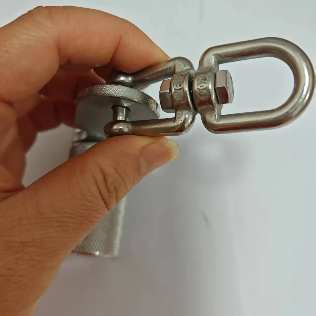 Rotating T-shaped handle, anti-slip aluminum handle, fitness equipment accessory, suitable for strength training.