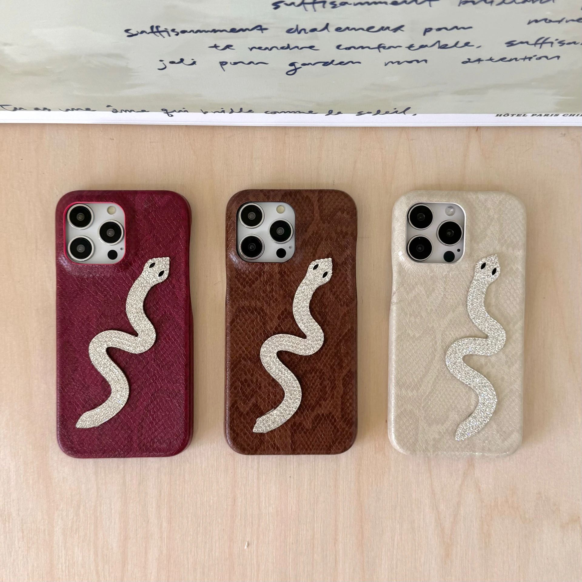 Luxury INS Three Color Snake Pattern Leather 3D Zircon Snake Phone Case for iPhone 16 15 14 13 Pro Max Back Phone Cover Capa