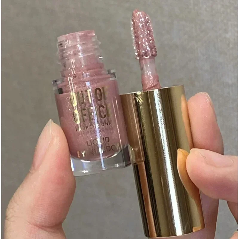 ظلال عيون سائلة من OUTOFFICE لامعة لامعة تدوم طويلاً، ظلال عيون مضيئة مقاومة للماء، مستحضرات تجميل لؤلؤية فائقة