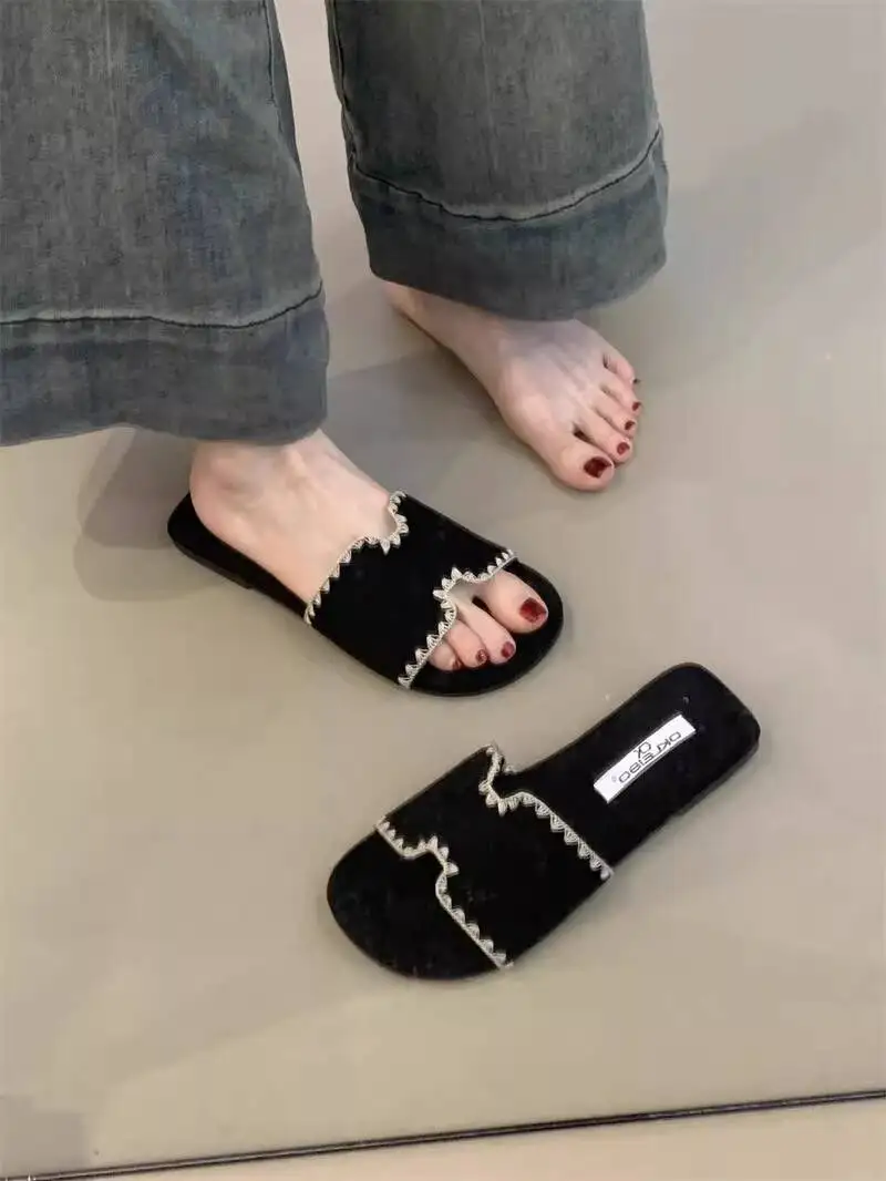 

2026 New Stylish Flat Black Slide Sandals For Women Summer Outdoor Casual Slippers Perfect For Dresses Beach Vacation