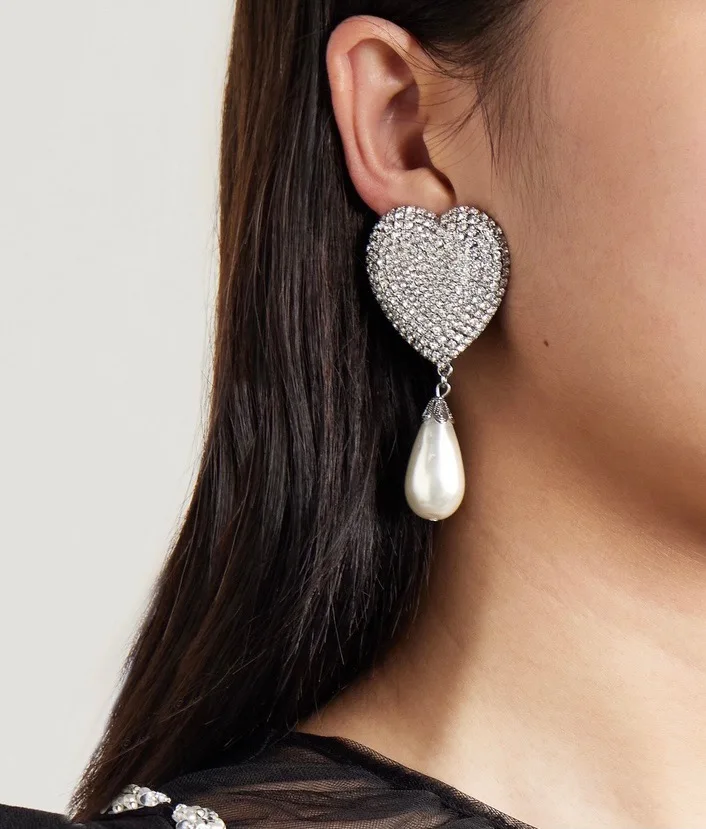 Orecchini cuore Qi qualità luce moda di lusso per le donne Aretes De Mujer Pendientes Boucle D'Oreille Orecchini Clip De Oreja