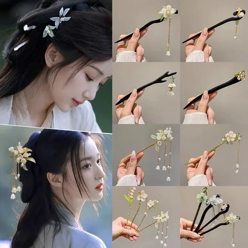 Chinese Style Hair Stick Glowing Lotus Lantern Hairpin Women Ancient Style Palace Lantern Hair Stick Flower Tassel Hair Insert