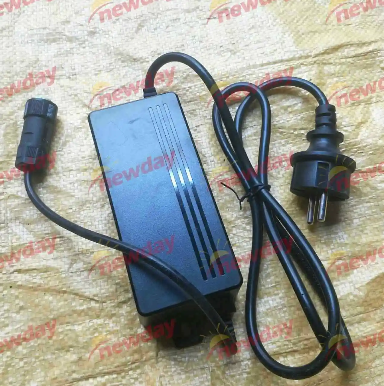 28V Lawnmower Power Charger Fit WORX WG792E.1 WG793E  WG796E WG7979 WG799E