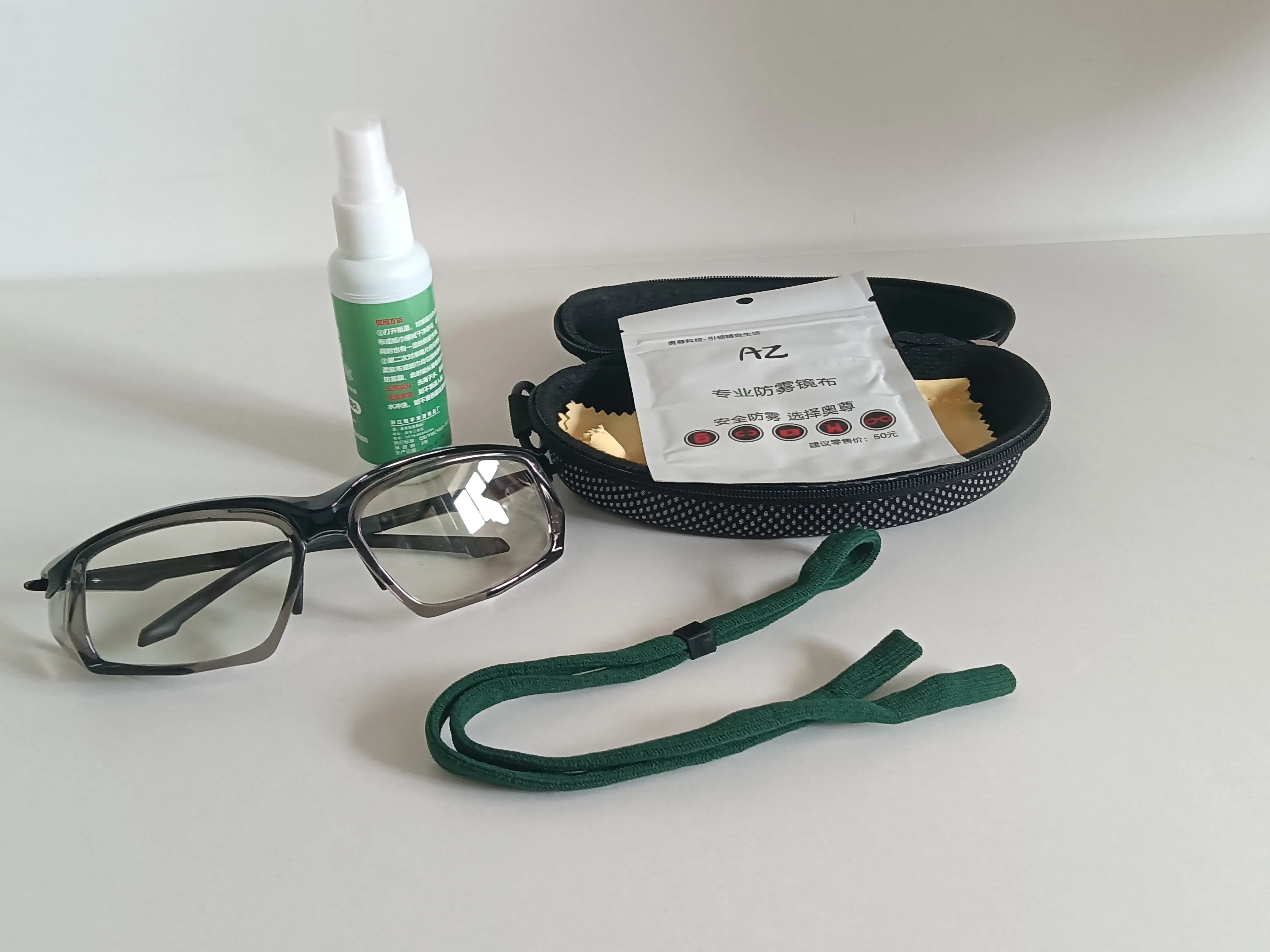 

Очки для защиты от излучений при введении катетера, антирадиационные, для отделений радиологии