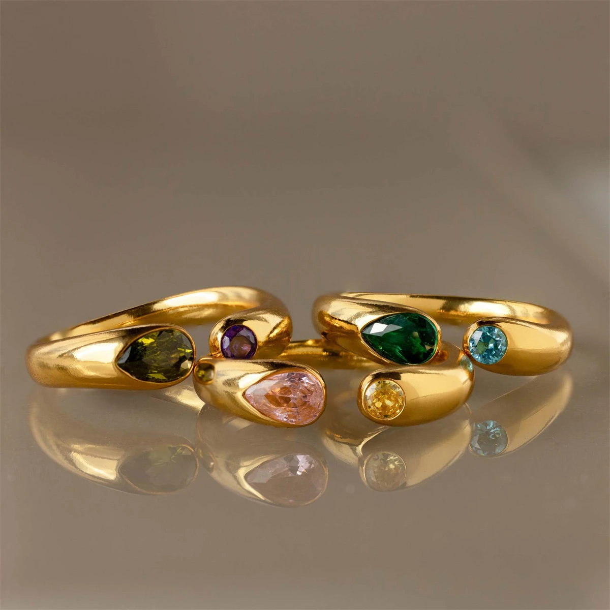 

Stainless steel December birthstone ring inlaid with zircon gold plating for color preservation