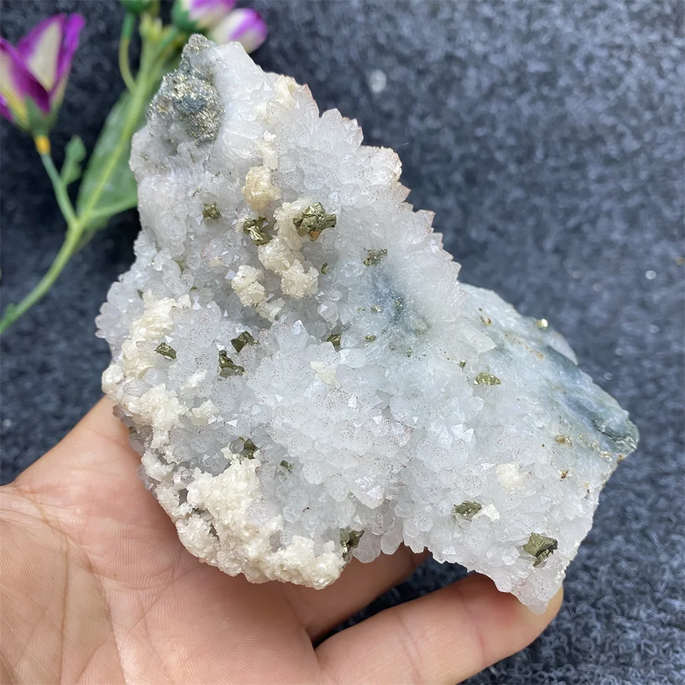 Natural Rare White Crystal And Chalcopyrite Symbiotic Crystal Cluster Ore Specimen Home Decoration Ornaments