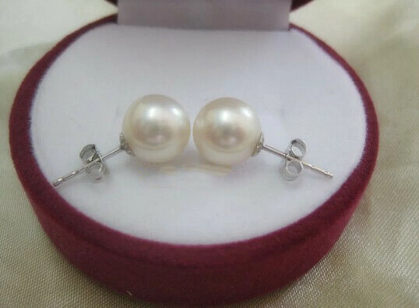 Amazing AAA+8-9mm Natural Japanese White Round Pearl Earrings in 14K Gold-