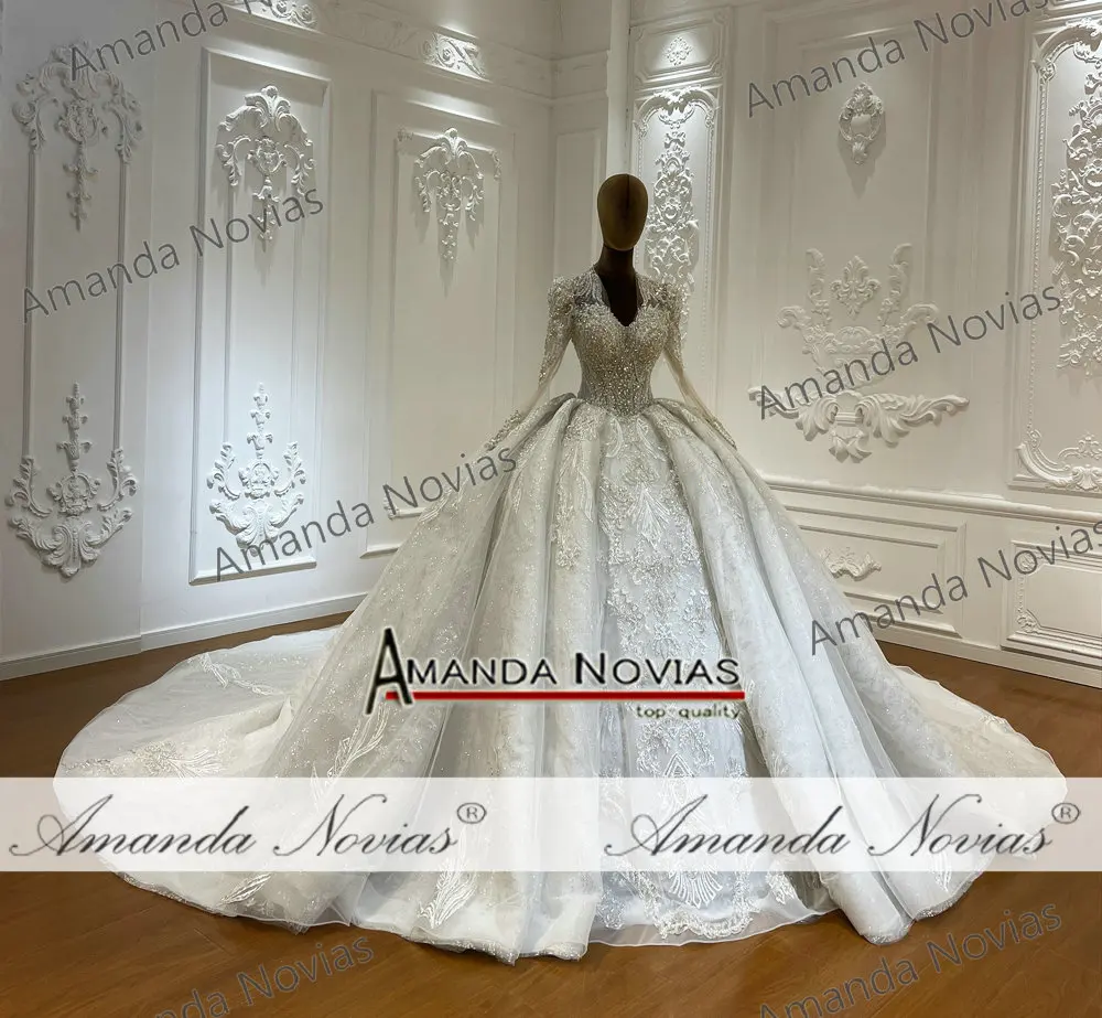 Customized M057 Amanda Novias New Design Long Sleeve V-neck Bride Ball Gown Wedding Dress