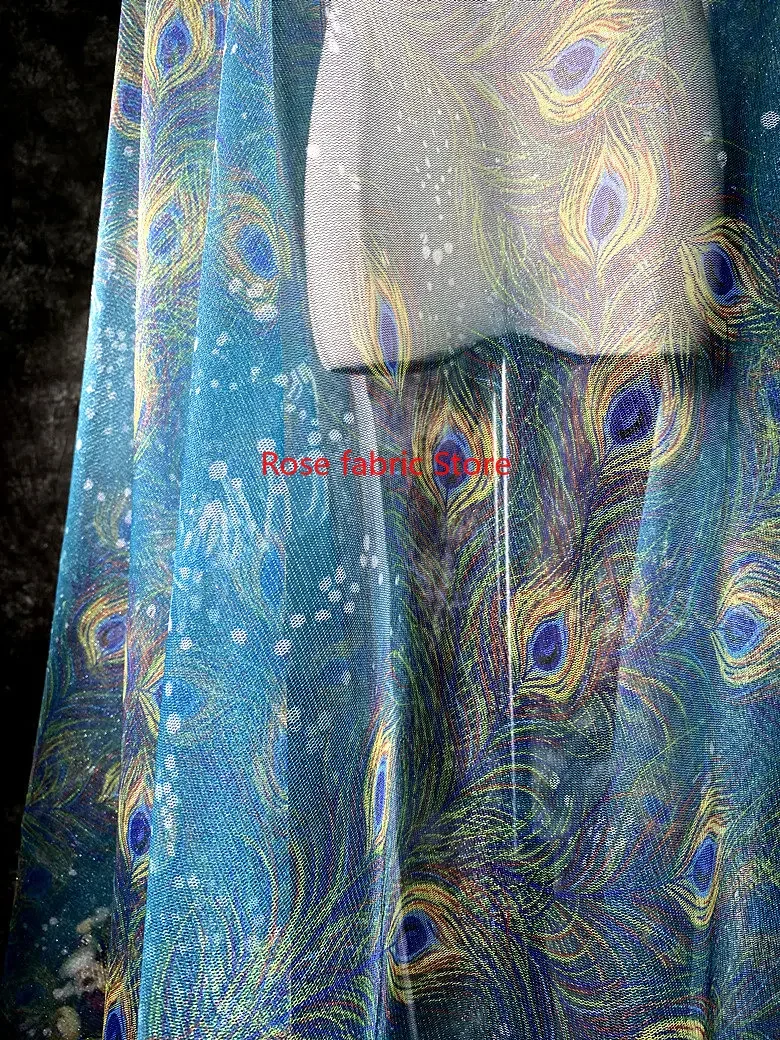 Tessuto di pizzo piuma di pavone glitterato pizzo di tulle di piume dorate per abito da sposa da sposa abito da ragazza decorazione per feste 1 metro