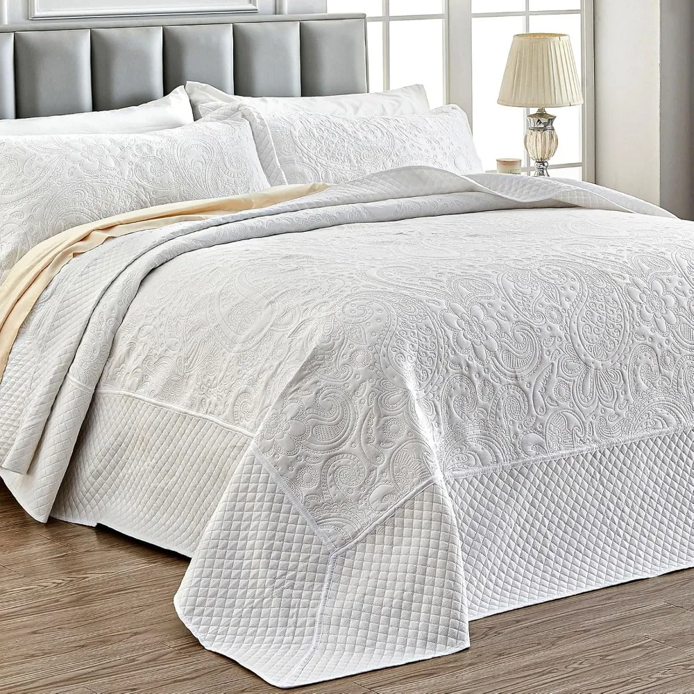 

Oversized White King Bedspread Set, 3-Piece Soft Microfiber Bedding, 132x120 Inches