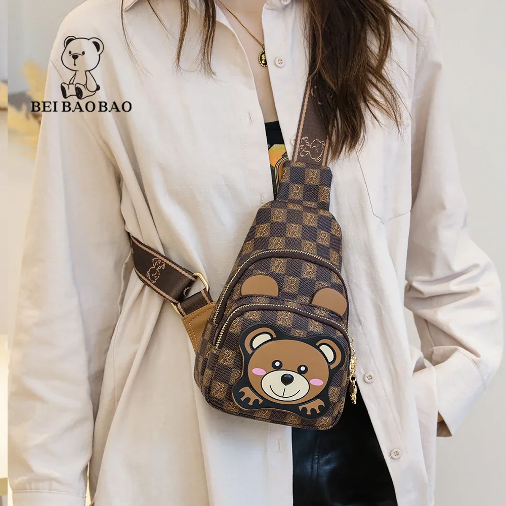 2024 New Trend Genuine Leather Fashion Trend Bear Cross Women\'s Casual Chest Bag Simple Commuter Shopping Crossbody Bag