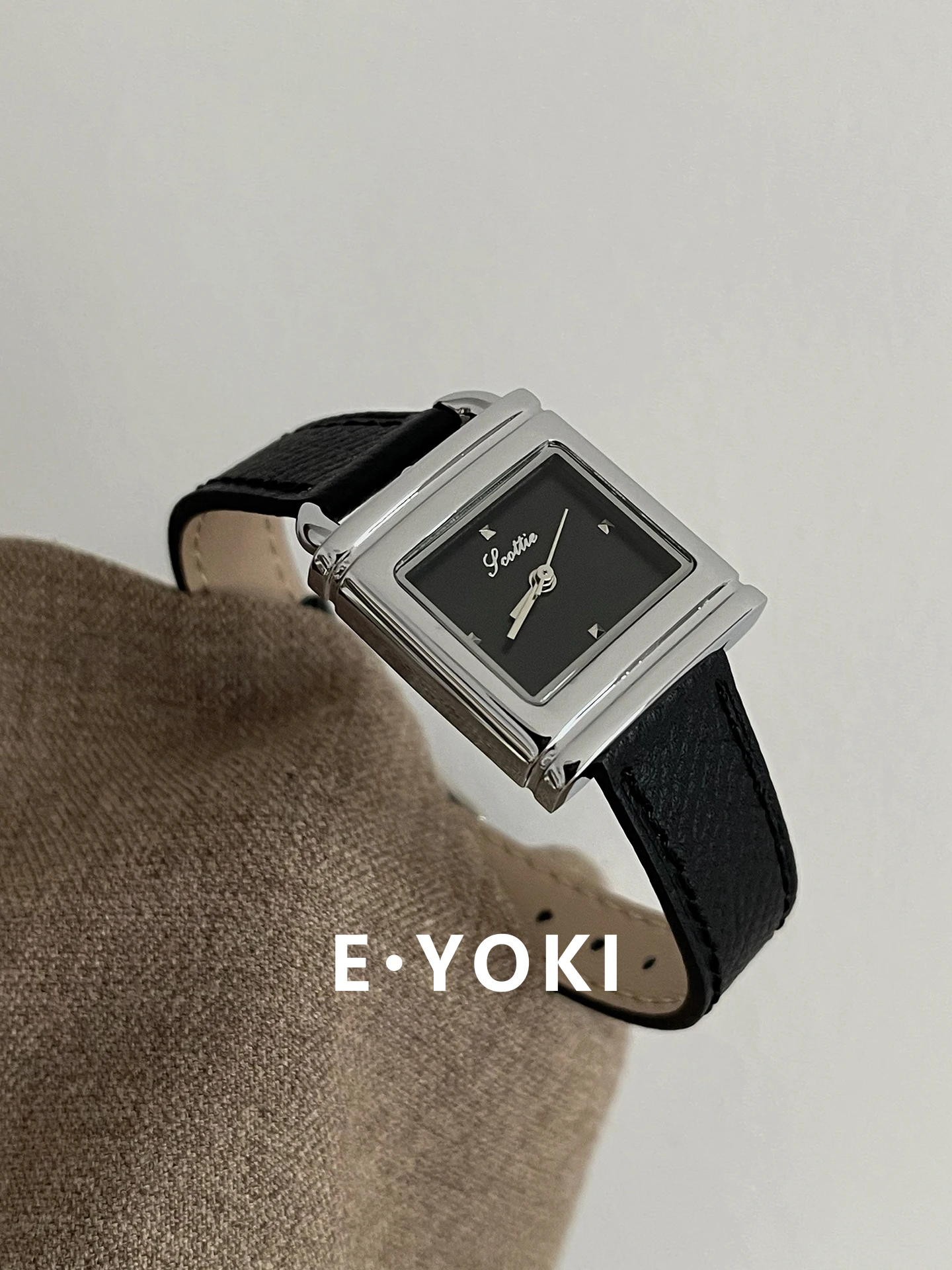 Black silver small square watch leather strap lock design female style quartz watch female high-end luxury women's watch