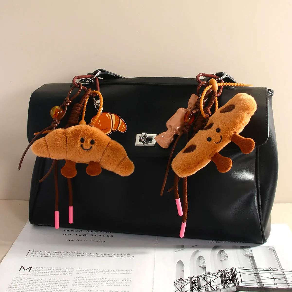 Kawaii Plüsch-Schlüsselanhänger im Cartoon-Croissant-Design für Autoschlüssel, Taschenanhänger, süßes Mädchengeschenk, Anhänger, Auto- und Taschendekoration, Geschenk