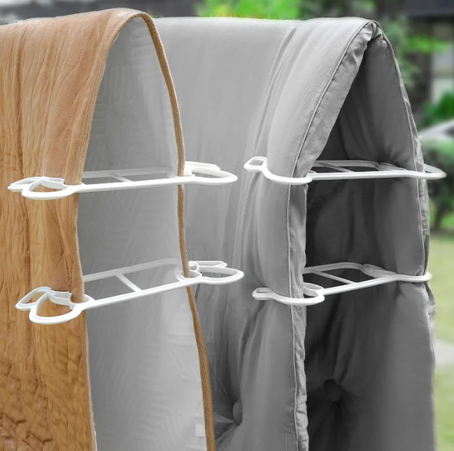 2Pcs Plastic Clothes Drying Clips for Quilts Blankets Bed Sheets Towels Curtains Outdoor Balcony Household Blanket Drying Bracke