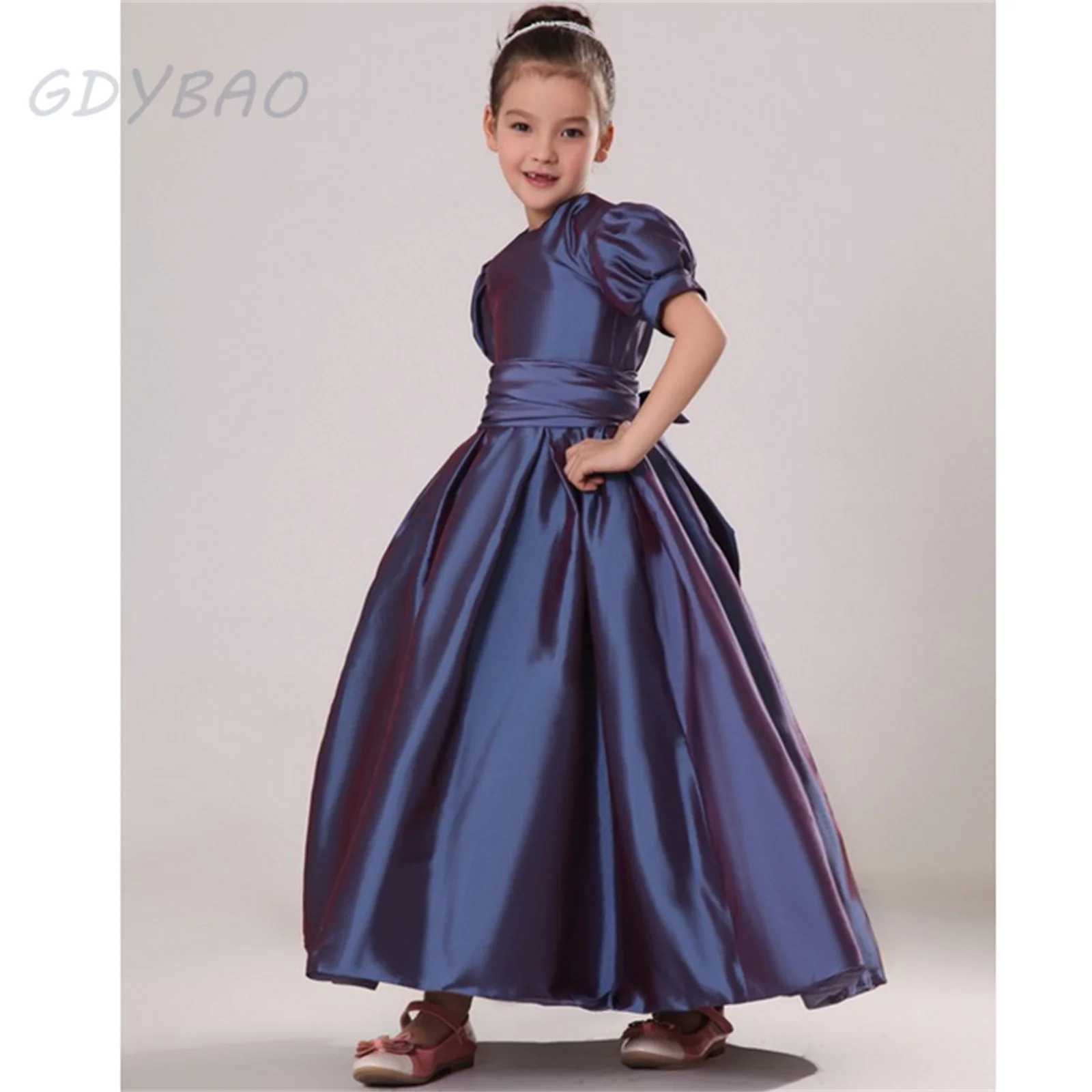 

Gorgeous Flower Girl Dresses For Weddings Satin Appliques Sweep Floor Princess Toddler Pageant Gowns First Communion Dresses