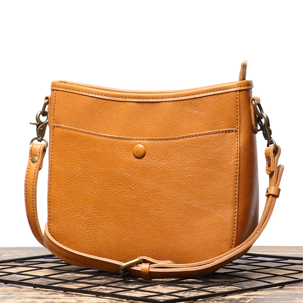 

LJ-85066 Ladies' Leather Fashionable Versatile Cowhide Shoulder Bag, Vegetable Tanned Leather Commuting Crossbody Bag