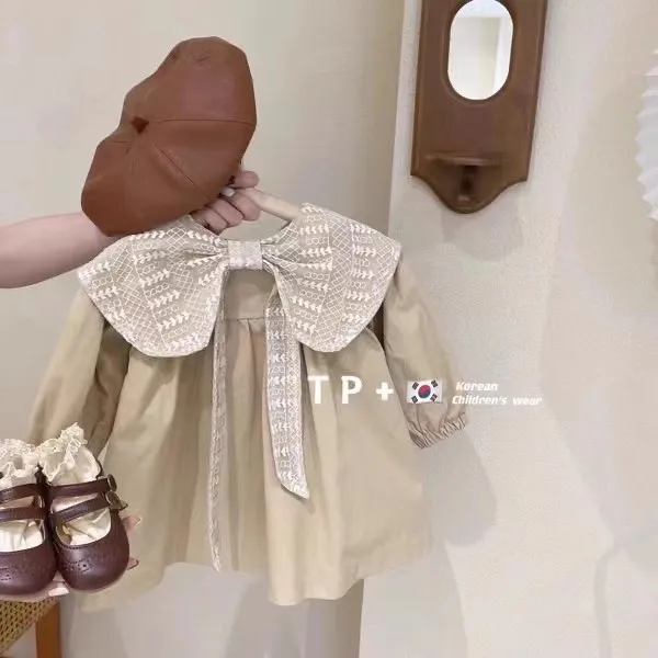 Girls Autumn Trench Coat 2024 New Baby Spring and Autumn Doll Collar Internet Celebrity Fashion Korean Version Bow Fashion