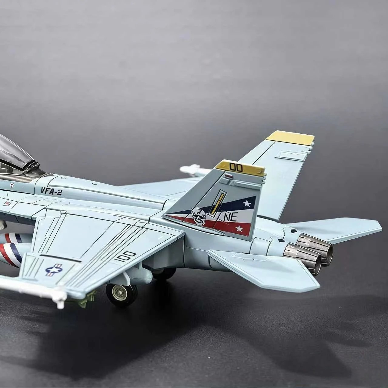 Neues 1:72 Maßstab Hochdetailliertes Modell der französischen Marine Dassault Rafale M Kampfjet aus Kunststoff für Sammler und Ausstellungszwecke – Detail 11