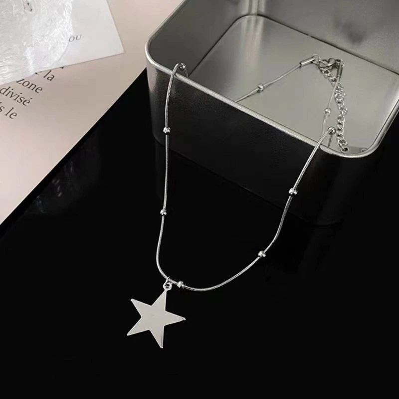 Y2k Star Pendant Necklace Alloy Texture Pendant Neck Jewelry Party Jewelry Suitable for Wedding Party and Daily Wear