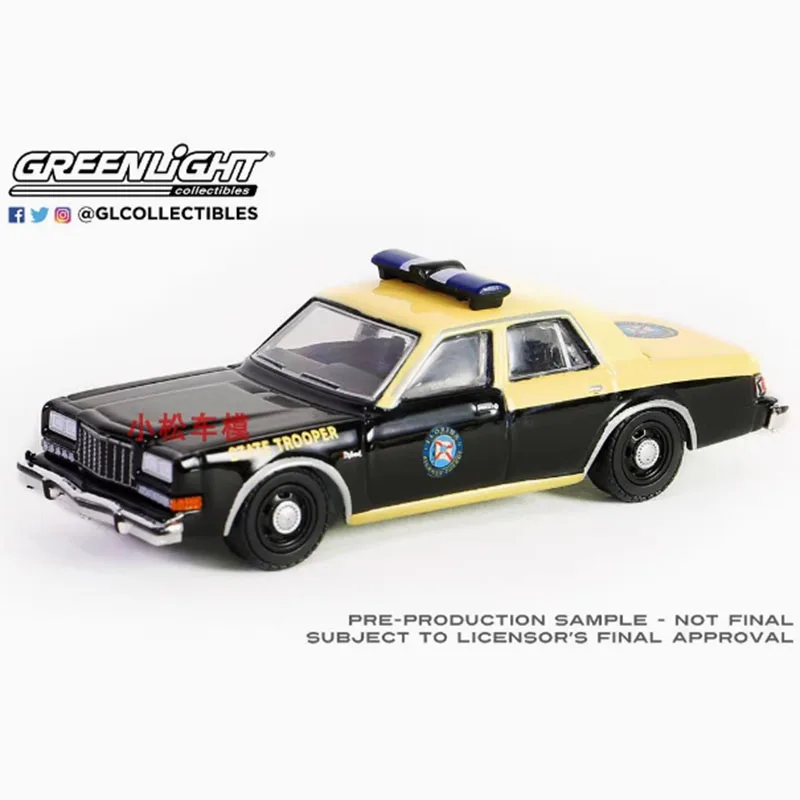 

GreenLight 1:64 Scale 1983 DODGE Diplomat Alloy Simulation Car Model Classics Adult Souvenir Gift Static Display