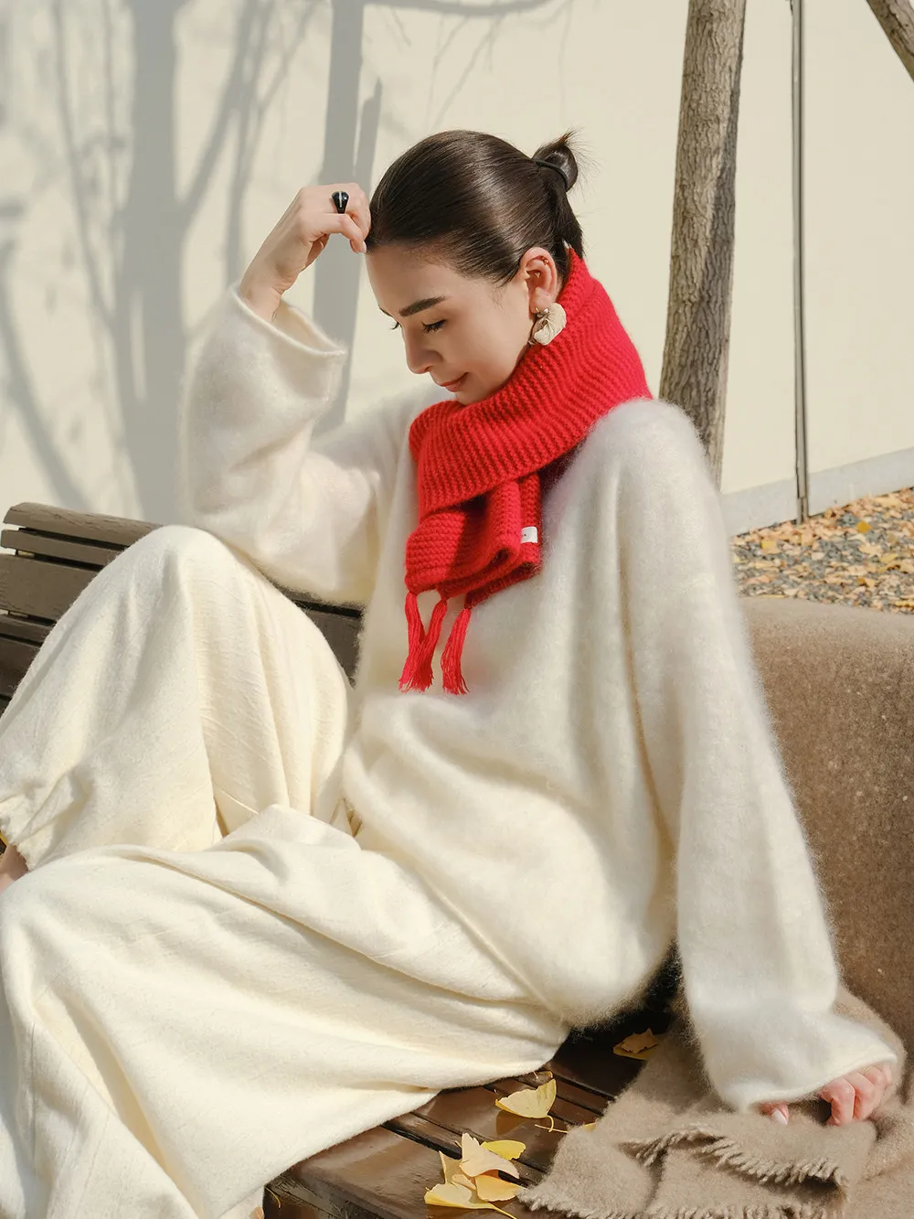 

Ele Camere Knitwear Soft Skin-friendly One-oulder Lightweight Comfortable Yarn by Ma Lin Cloud Touch Faion Brand