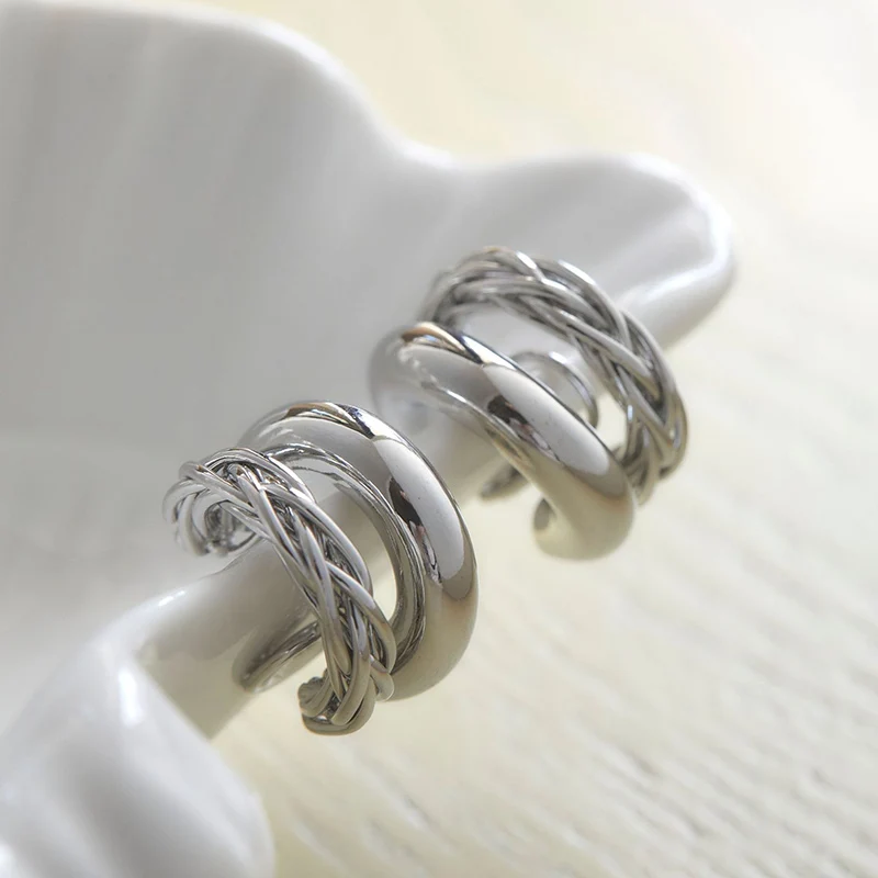 Pendientes franceses de bobina de mosquitos en forma de C para mujer, Clip de oreja de doble capa, diseño creativo, textura en espiral retorcida, joyería de fiesta