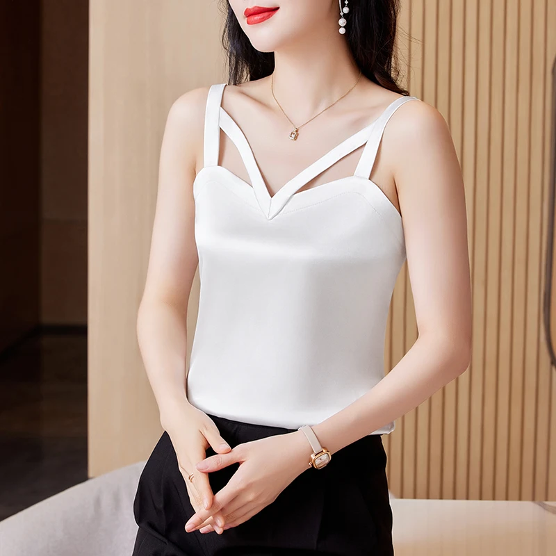 2024 Black Camisole Vest Shirt Spring Summer Silk Satin Tank Tops Sleeveless Hollow Out Women Tops