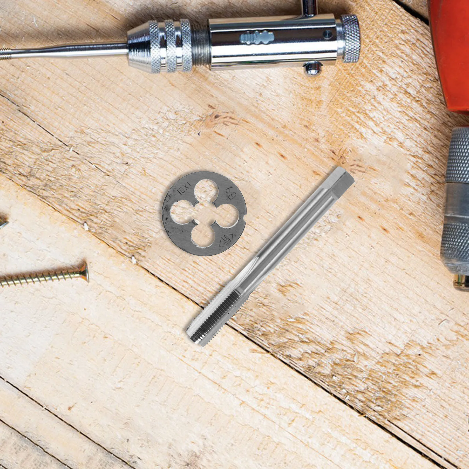 

2pcs Tap Die Set Hand Taps Straight Flute Steel Threading Tool Metal Handle Ratcheting Wrench Efficient Durable Versatile Tasks
