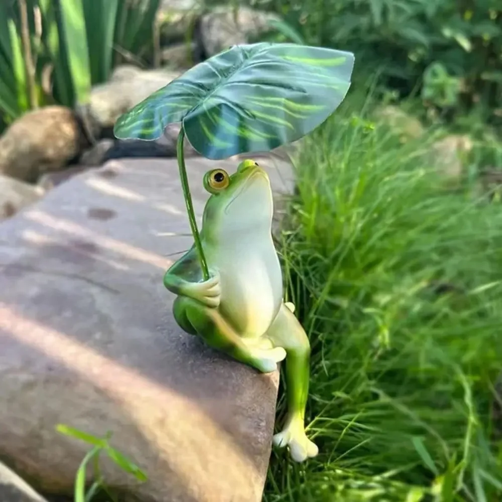 Cartoon Resin Frog Figurine Creative with Leaf Garden Frog Statue Landscape Decoration Craft Frog Ornament Decor Fish Tank