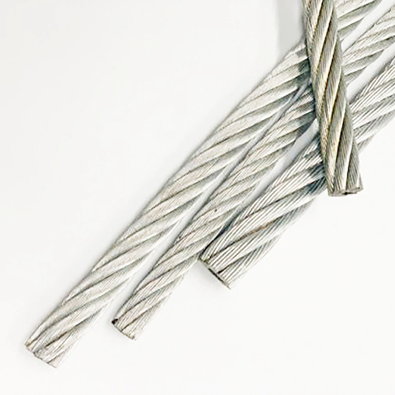 Steel Wire Rope for Hanging and Ground Galvanized Smooth Stainless Steel Wire Rope Traction Rope