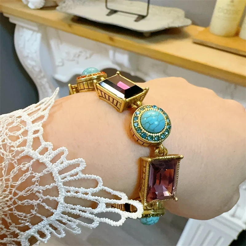 

Винтажный ювелирный набор для женщин: роскошное дизайнерское ожерелье с синим натуральным камнем, антикварное, и фиолетовый квадратный браслет. Новинка 2026 года.