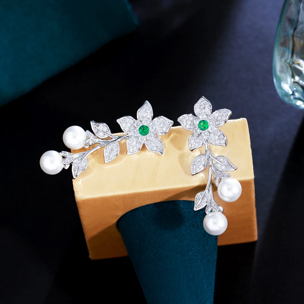 CWWZircons Elegant Flower Shape Green White Zircon Pearl Dangle Earrings Leaf Design Long Drop Earrings For Women Party E1012