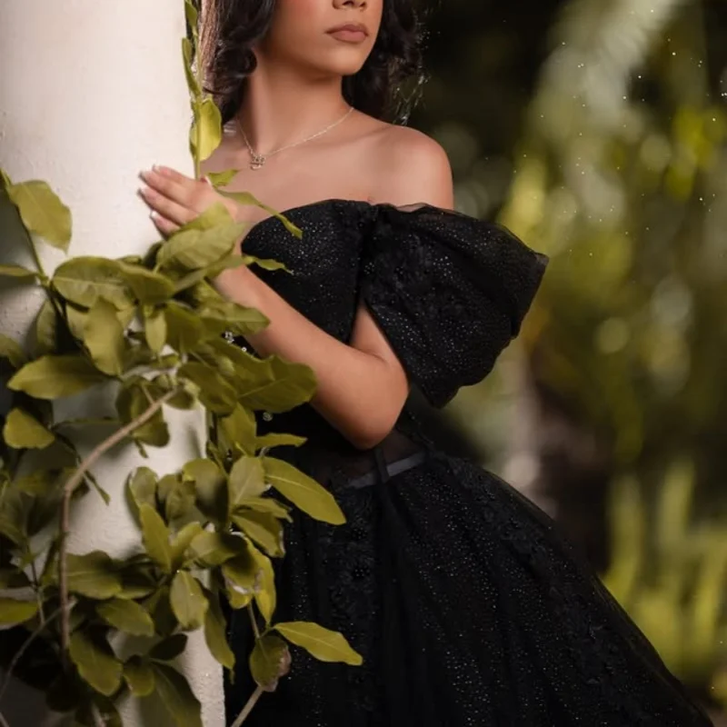 Vestido de quinceañera con hombros negros brillantes, calcomanía de brillo de encaje, vestidos de cristal de Tull de 15 quinceañera ﻿ Personalizado