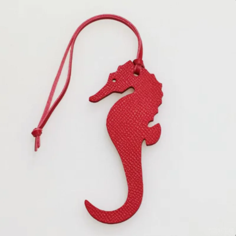 إكسسوارات الحقائب الجلدية PU إكسسوارات الأمتعة على شكل فرس البحر حقيبة قلادة شخصية سلسلة مفاتيح مجوهرات