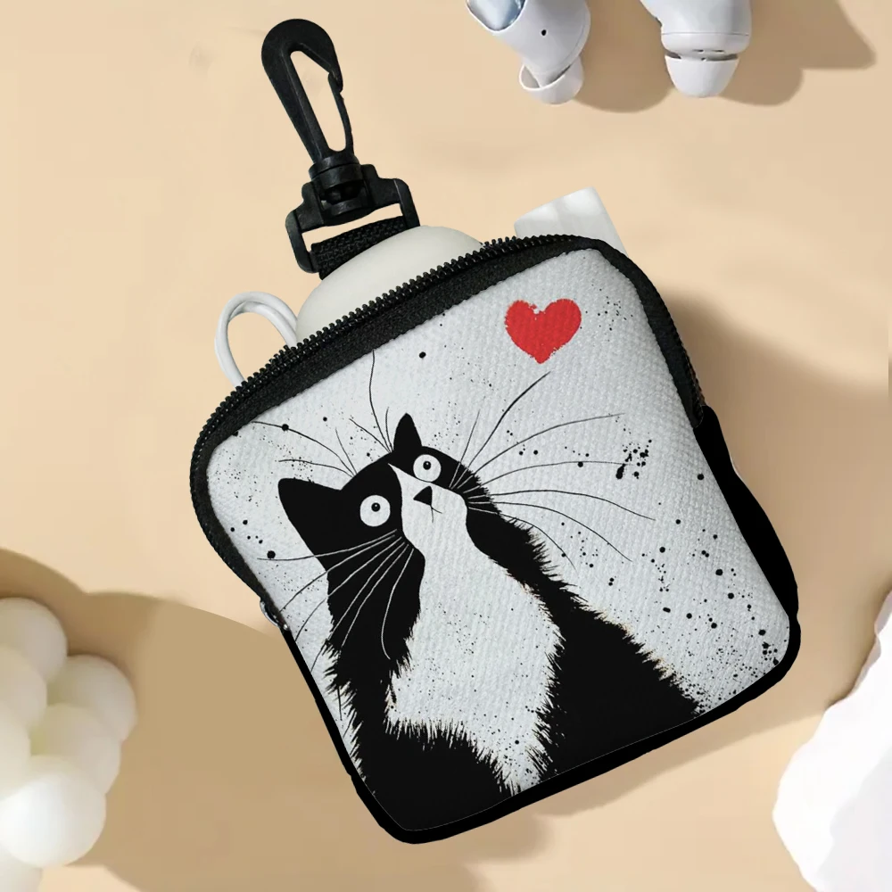 

Black And White Cat Fashion Pattern Coin Purses Lady Girls Earphone Coin Key Money Storage Bag Zipper Pouch 7.2