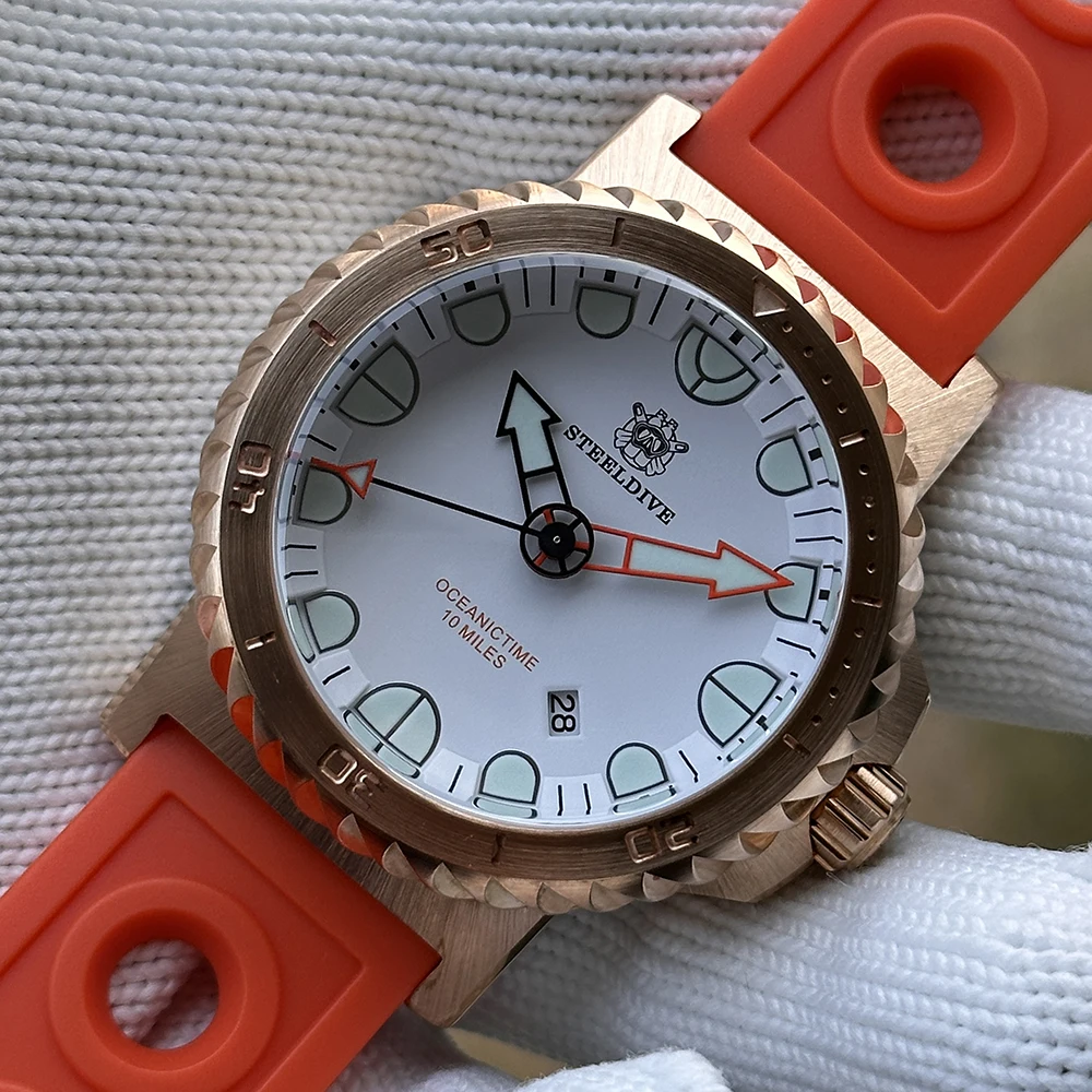 STEELDIVE Official New Watch 2025 SD1982S White Dial 46.5 Solid Bronze Case Super BGW9 Blue Luminous NH35 Automatic Dive Watch