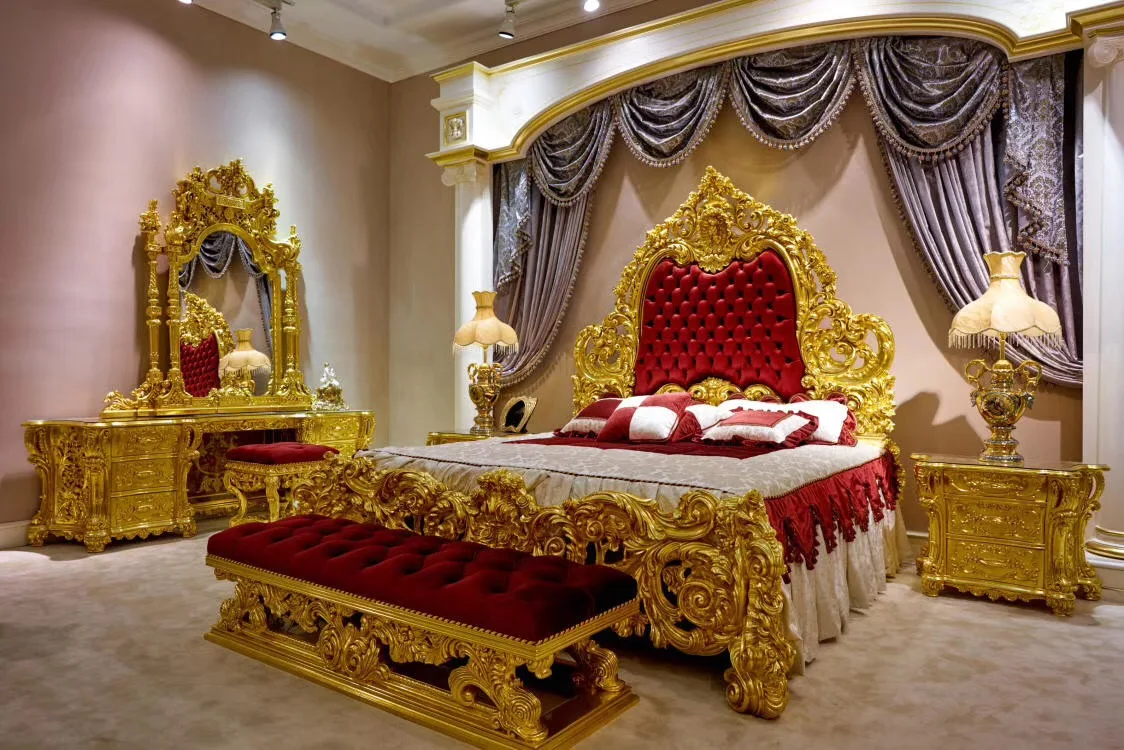 French court bed European structure villa master bedroom luxury gold foil solid wood handmade carved flower bed