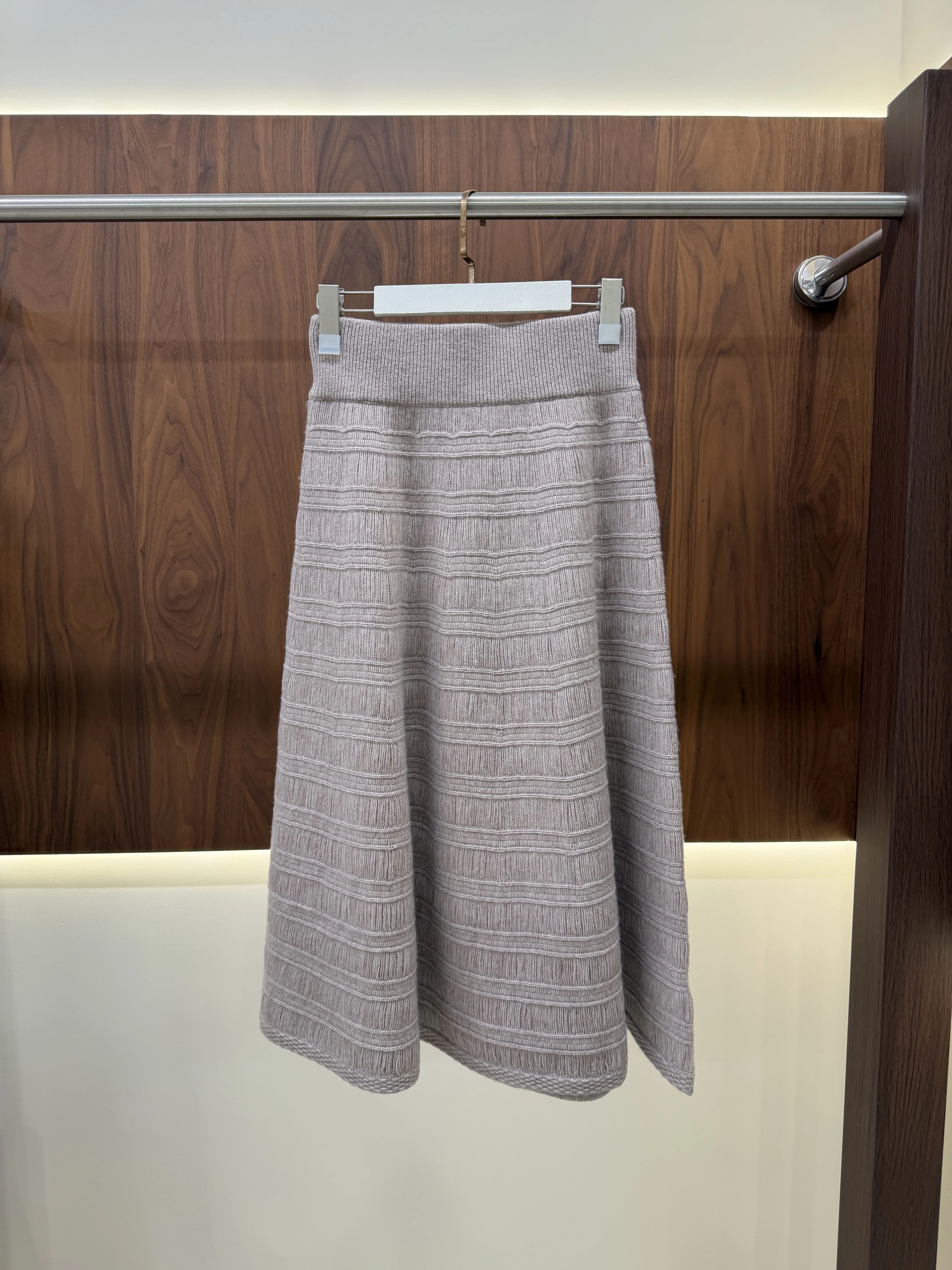 2026Women's Autumn High-Waisted A-Line Wool-Cashmere Knit Midi Skirt