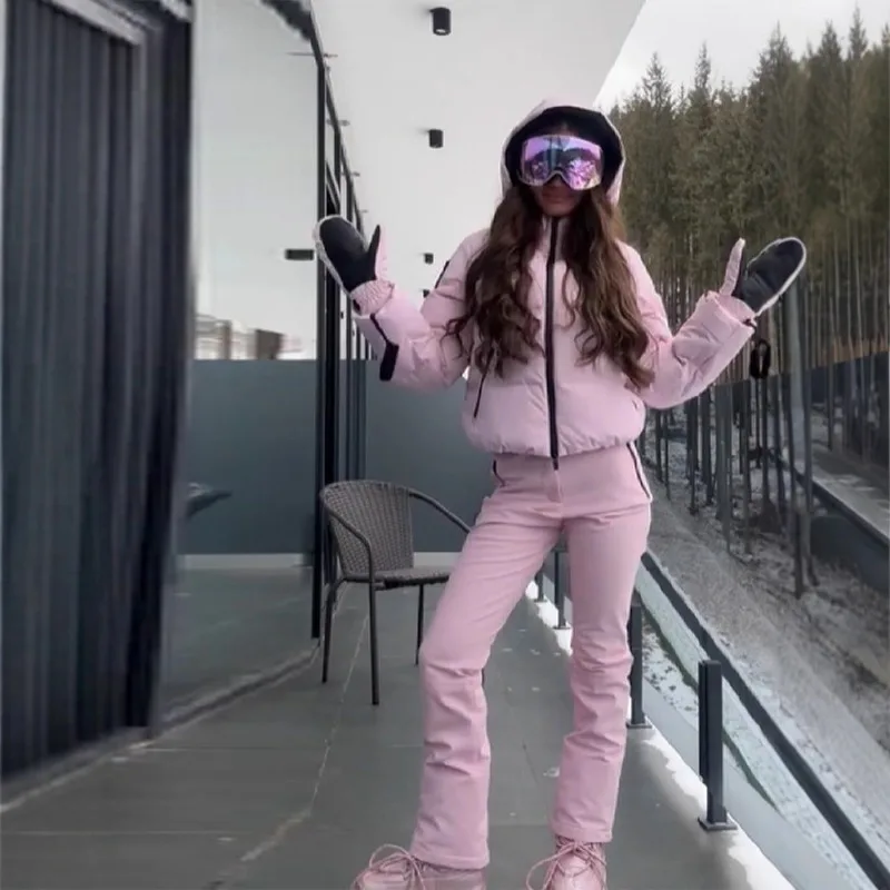 

Женская короткая лыжная хлопковая куртка на молнии с капюшоном и длинными рукавами, толстое теплое пальто, удобные длинные спортивные брюки 2026, новый женский лыжный комплект