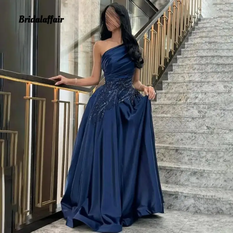 Saudi-Arabien Marineblaues A-Linie-Abendkleid aus Satin, One-Shoulder-Abschlussballkleider, Pailletten, formelle Partykleider für Damen