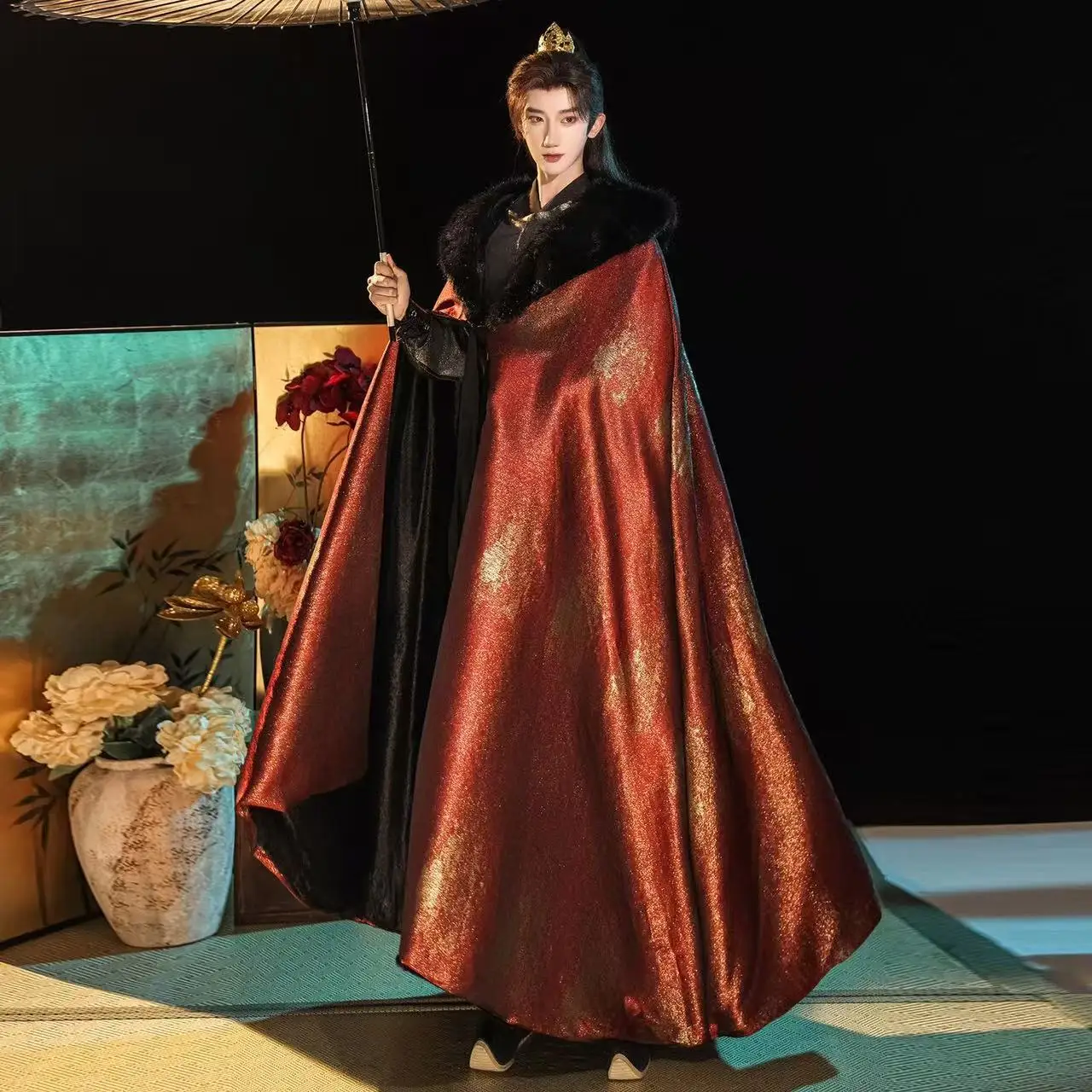 

Классический золотой тканый плащ ханьфу, традиционный осенне-зимний утепленный плюшевый воротник, внешний халат, сценическое выступление, ТВ, снежная длинная накидка