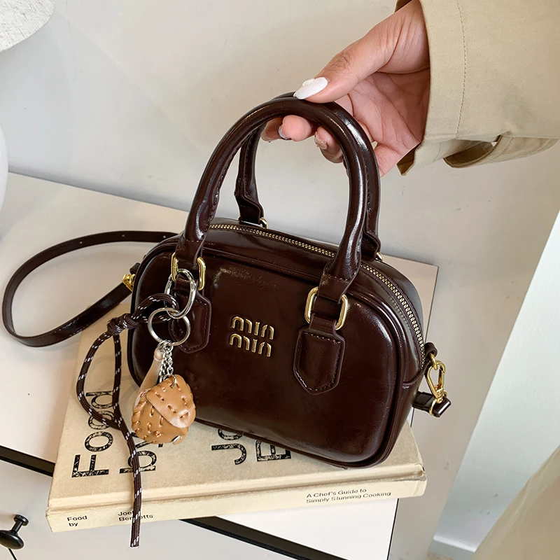 

2025 A/W Vintage Shoulder Bag, Retro Convertible Crossbody Purse for Women, Curated Day to Night Tote, Small Batch Hobo Bag